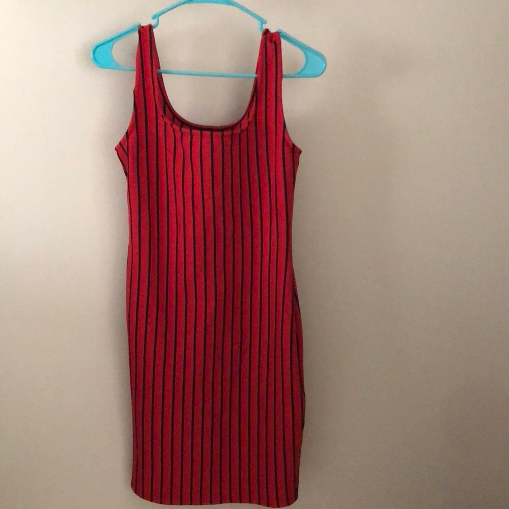 Bodycon red & black dress!